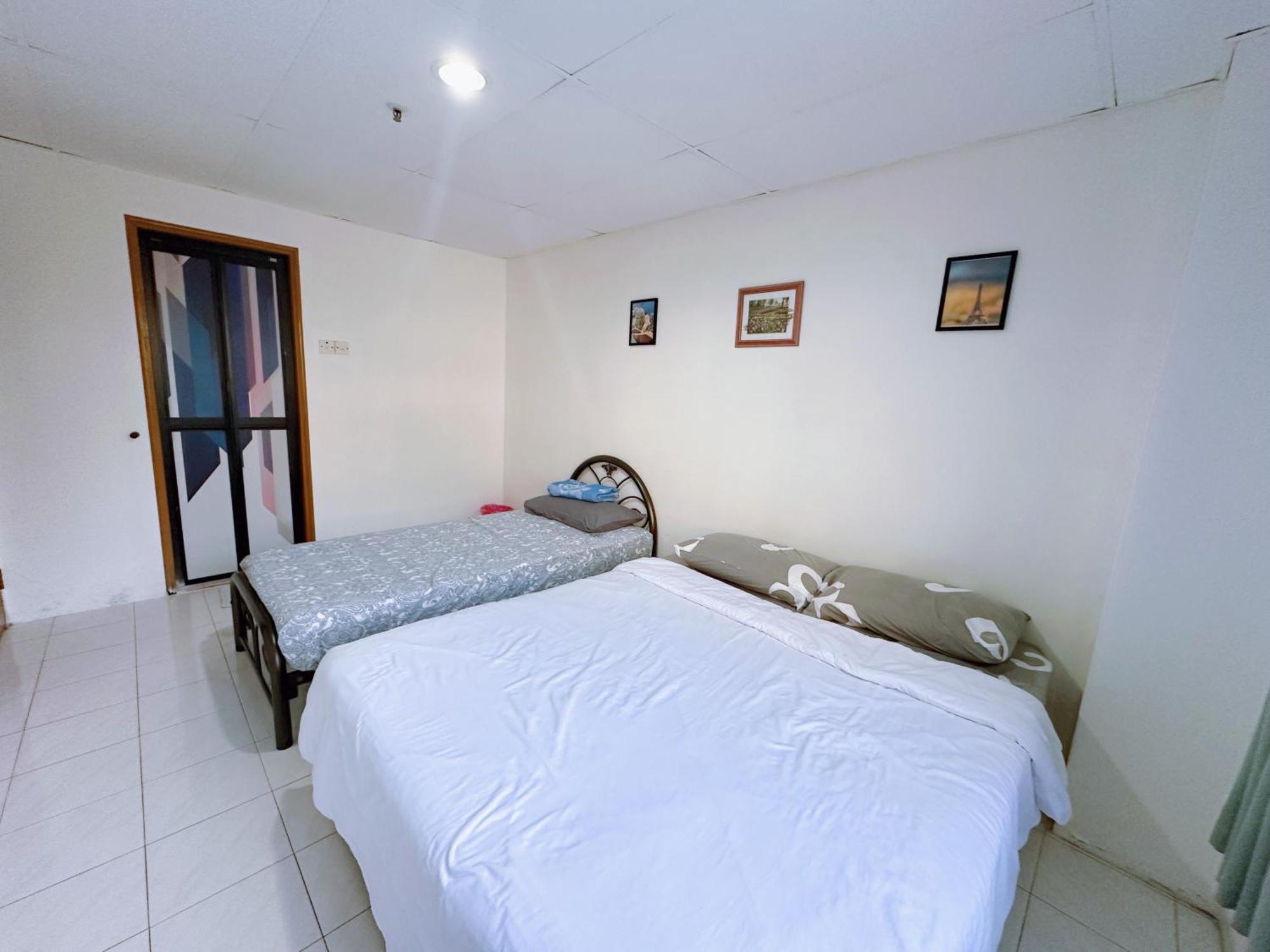 Sea & Wave #1 Coral Bay Apartment Pekan Pangkor Exteriör bild